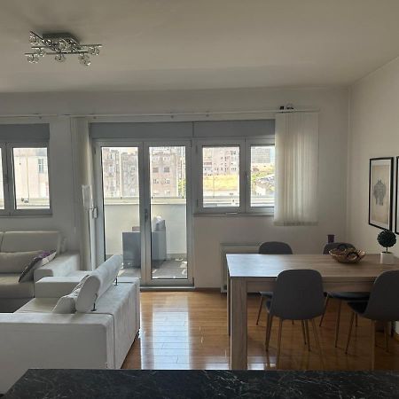 Luxury Aparment Blossom 모스타르 외부 사진