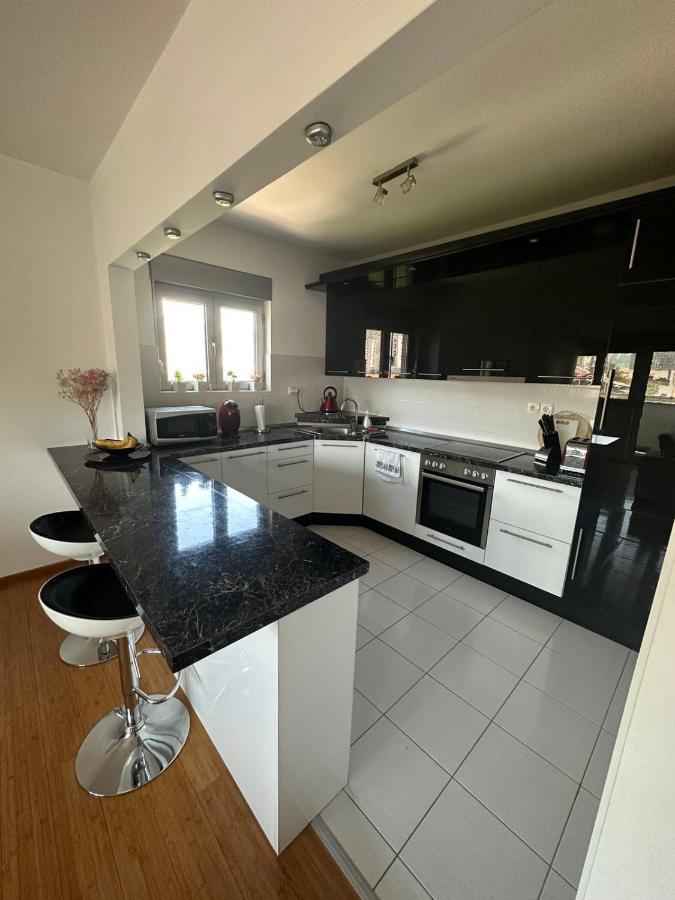 Luxury Aparment Blossom 모스타르 외부 사진